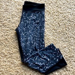 Under Armour compression leggings